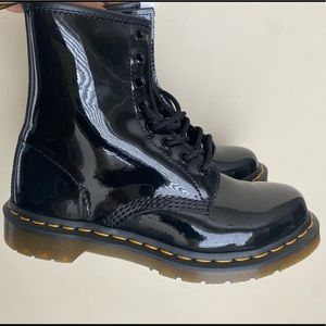 DR.MARTENS